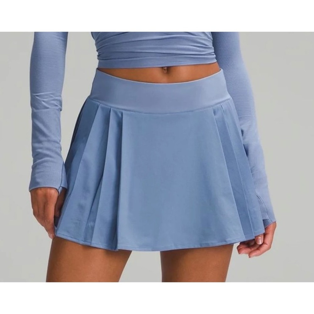 Lululemon Side-Pleat High-Rise TENNIS SKIRT OASIS BLUE Lined Pockets SIZE 4 - Picture 3 of 5